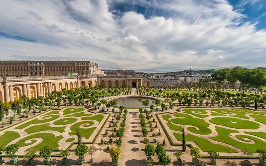 4denní zájezd do Paříže s návštěvou Versailles a vesničky Marie Antoinetty pro 1 osobu