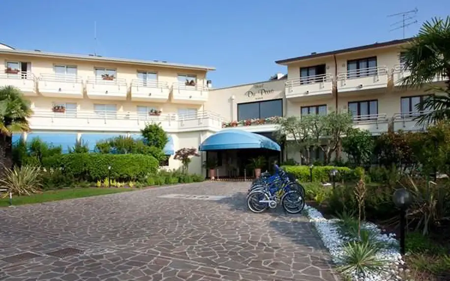 HOTEL DU PARC, Lago di Garda, Itálie, snídaně