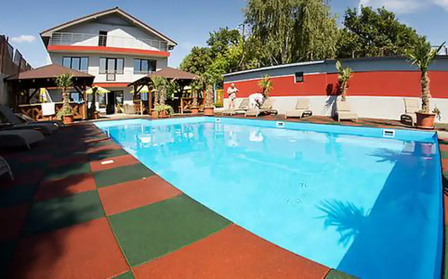 Letní sezóna v Hotelu Sun**** na Slunečních jezerech s neomezenými vstupy do wellness, aquaparků a bazénů + 1 dítě do 6 let zdarma