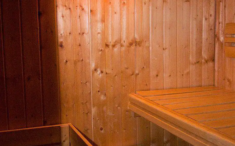 Privátní sauna s vířivkou pro dva - 120 min