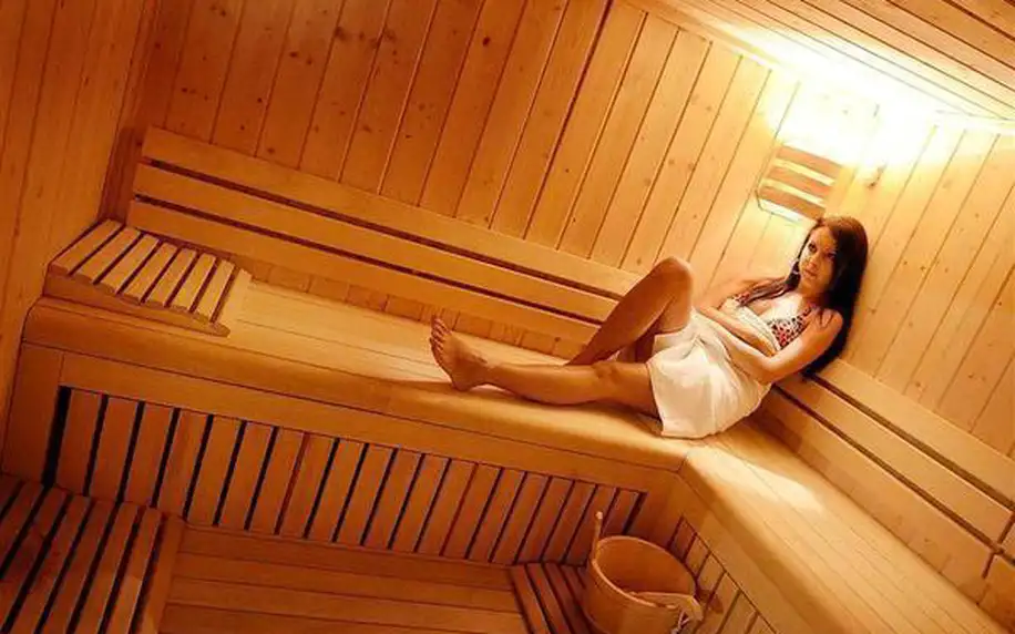 3 dny pro 4 s polopenzí, saunou, vířivkou a sektem v penzionu Relax Martina v Budějovicích