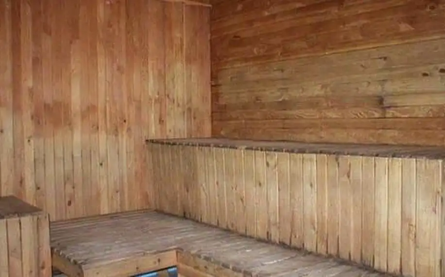 Kysucké Beskydy s neomezeným bazénem a saunou pro dva + dítě do 10 let ZDARMA