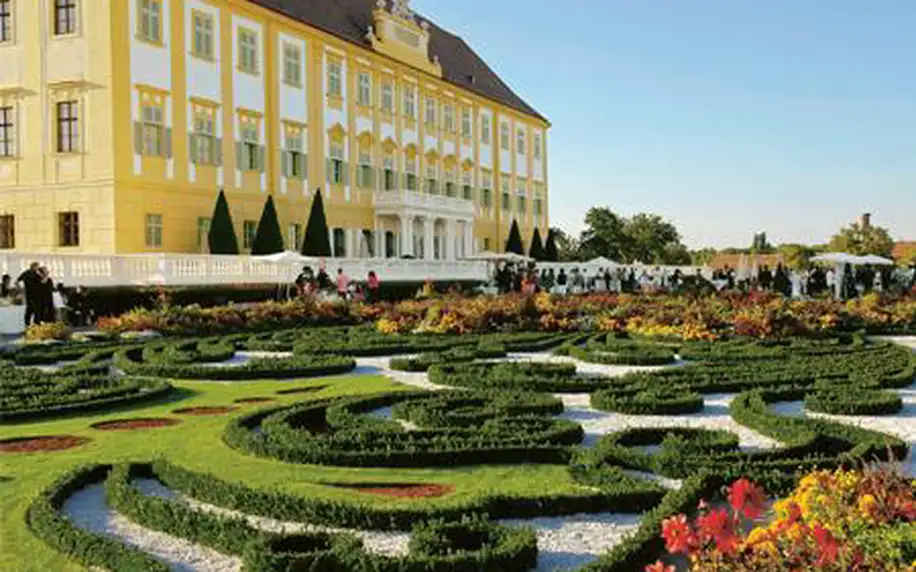 Rakouská čokoládovna, zámek Schloss Hof a vyhlídková plavba po Dunaji