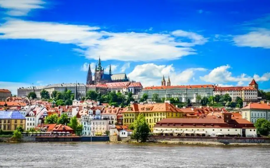Praha pro CELOU RODINU luxusně