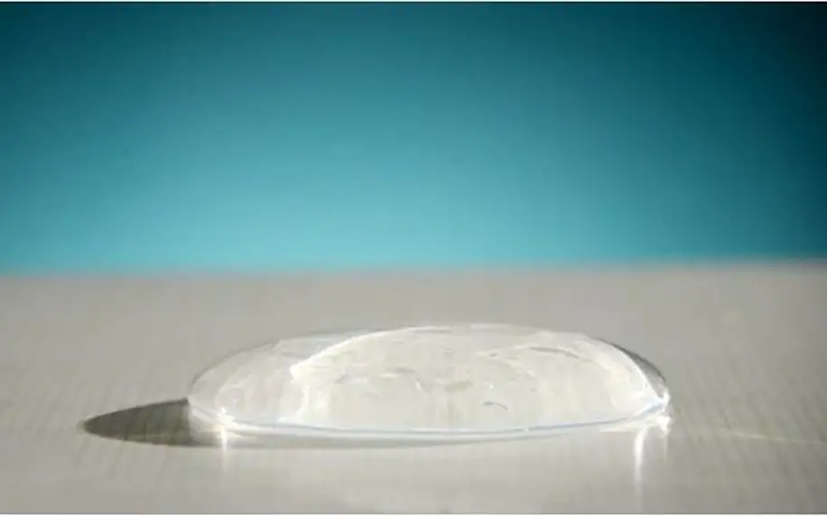 Tekuté sklo - hračka, kterou nebudete chtít dát z ruky!