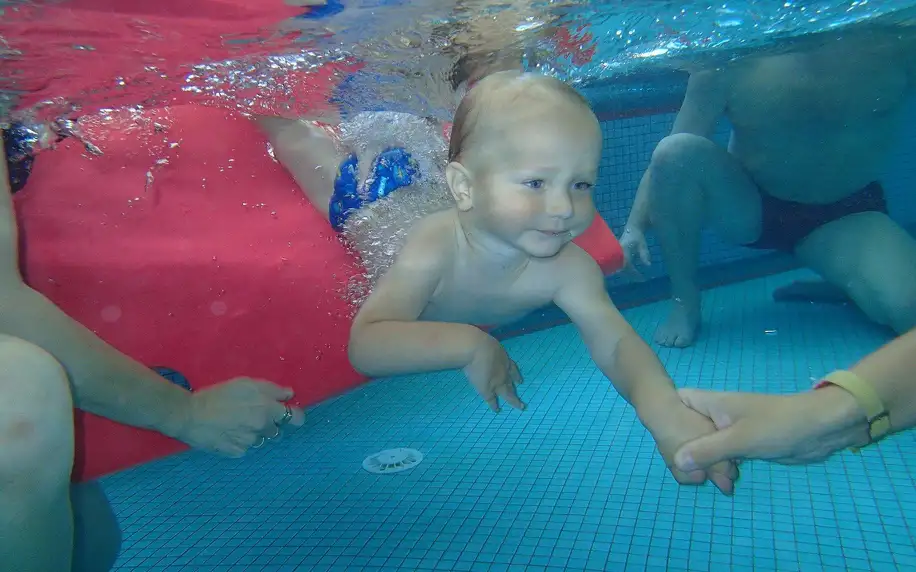 Lekce nebo kurz plavání pro děti od 5 měsíců do 8 let