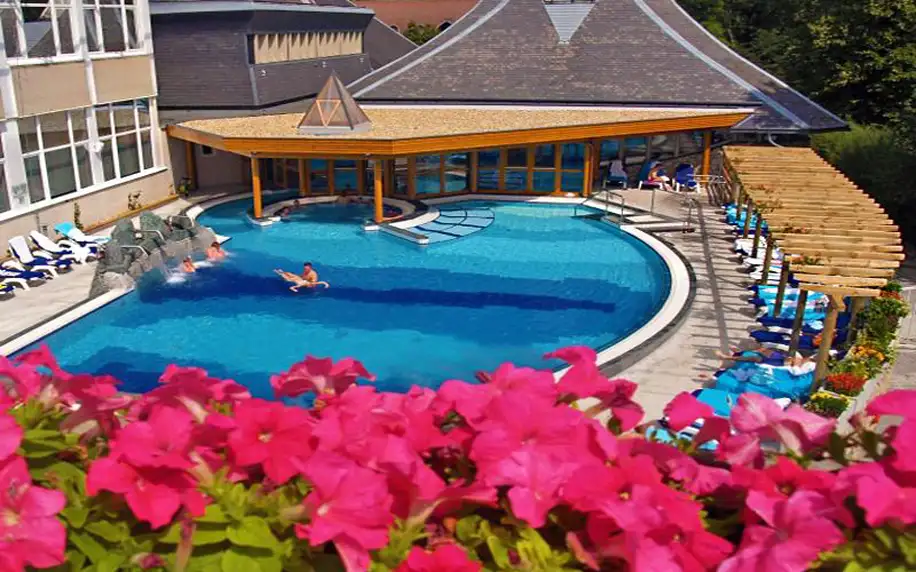 Hévíz na 5 dní v luxusním 4* superior hotelu Danubius s wellness s termální vodou