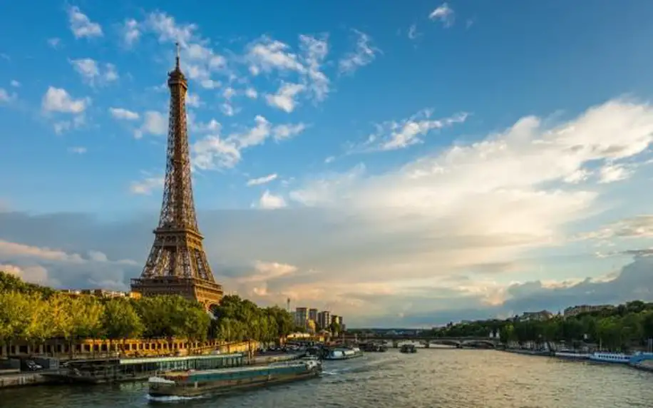 Francie, Paříž: 4denní zájezd pro 1 osobu vč. 1 noci** se snídaní, průvodce a dopravy z Prahy