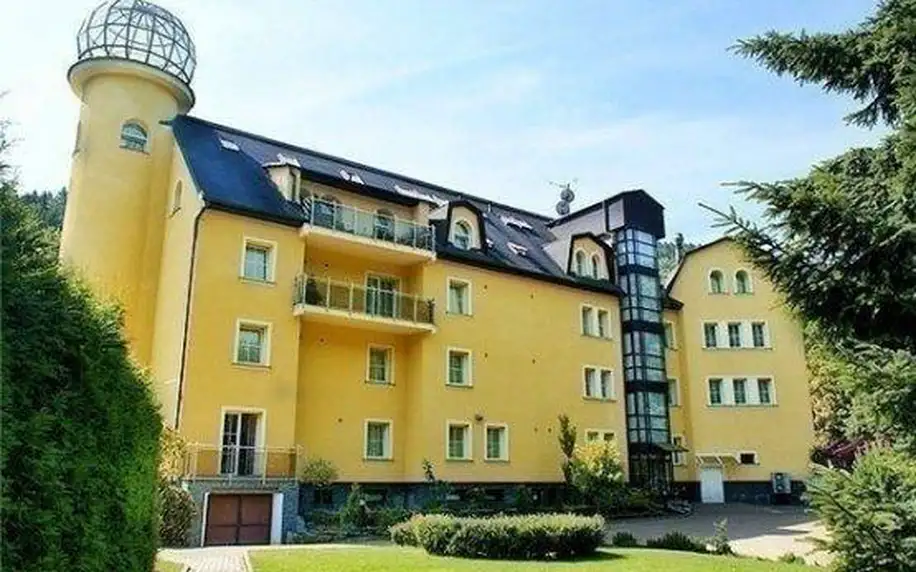 3denní romantický pobyt pro 2 osoby s wellness v hotelu Akademie Hrubá Voda u Olomouce