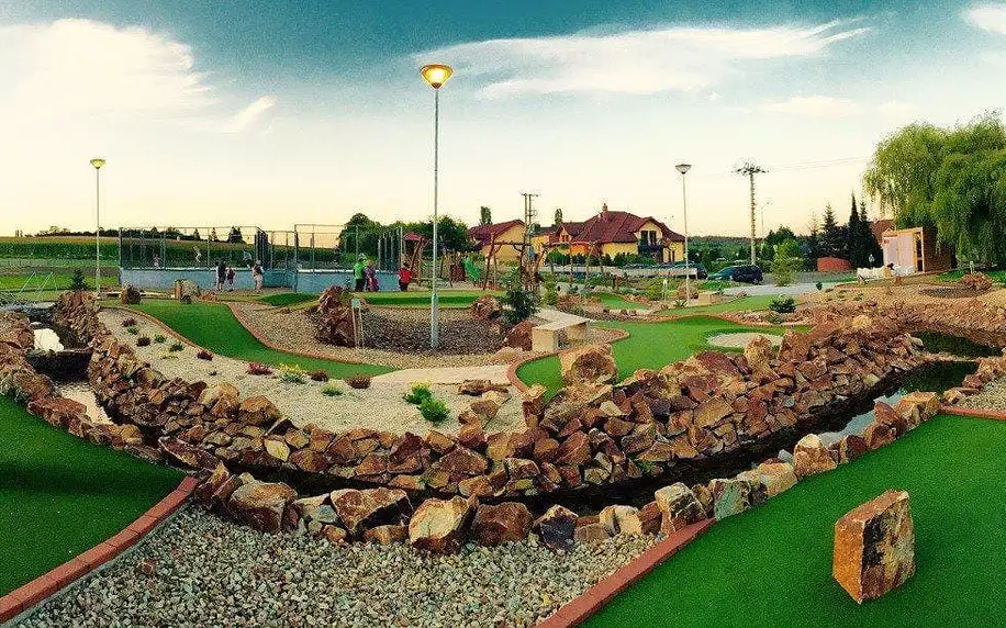 18jamková výzva: adventure golf pro 1 os. i rodinu