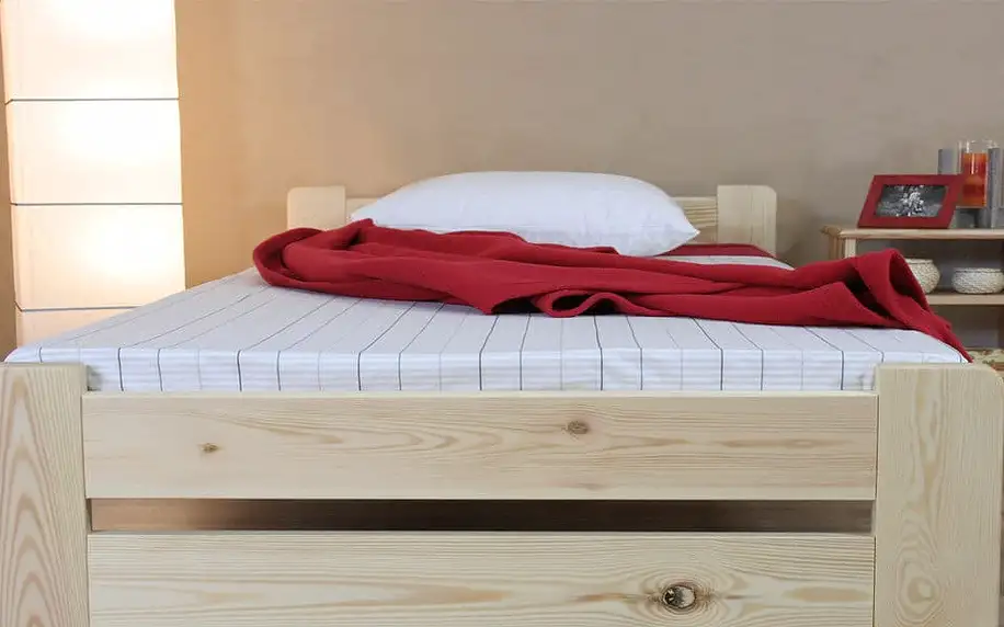 Masivní dřevěná postel Verona s matrací i roštem - pro dokonalý odpočinek