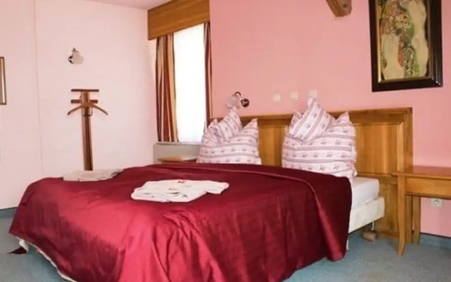 3denní pobyt s polopenzí a bazénem v hotelu Rustikal na Vysočině pro 2 osoby
