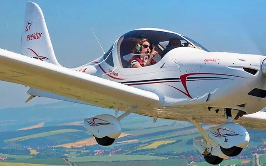 Pilotem na zkoušku: instruktáž a řízení letadla