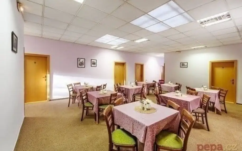 2 až 5denní pobyt se snídaněmi v hotelu Pankrác v Praze pro 2 osoby