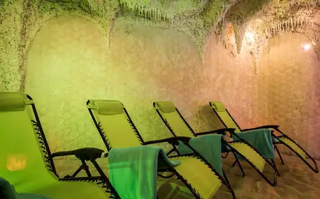 Relaxace v solné jeskyni i s léčebnými procedurami