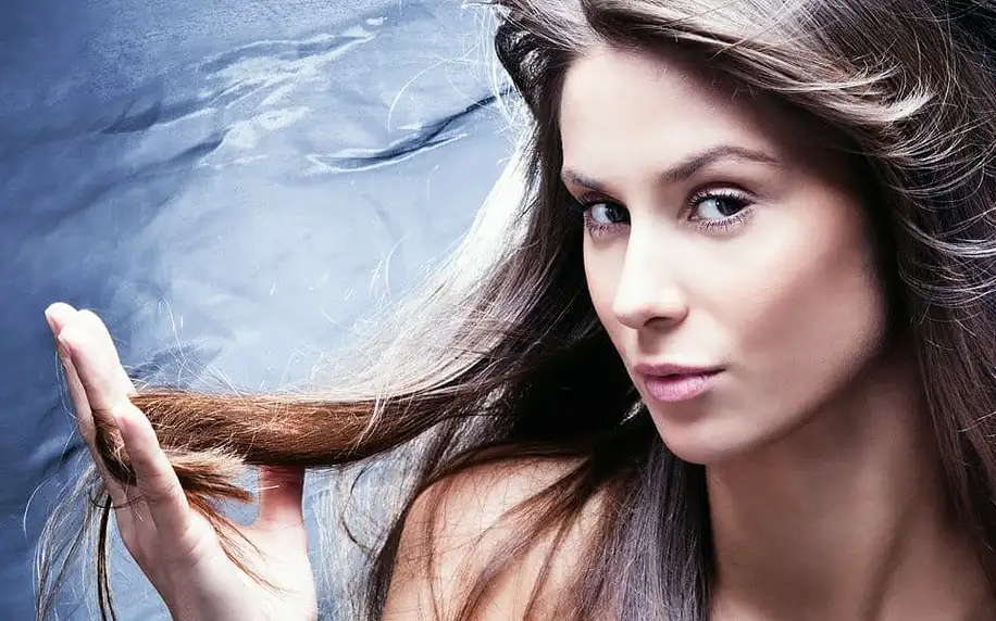 Regenerace pro vaše vlasy včetně střihu