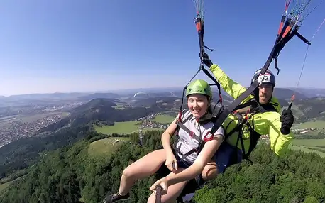Tandemový paragliding - akrobatický let