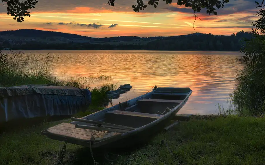 Lipno pro dva či rodinu: snídaně i vstupenky na atrakce