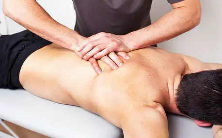 Hloubková masáž pro odstranění svalové bolesti