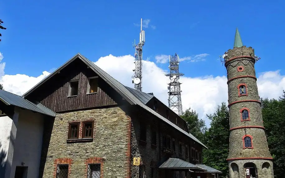 Ubytování na vrcholku hory Jedlová od jara do podzimu v Českém Švýcarsku