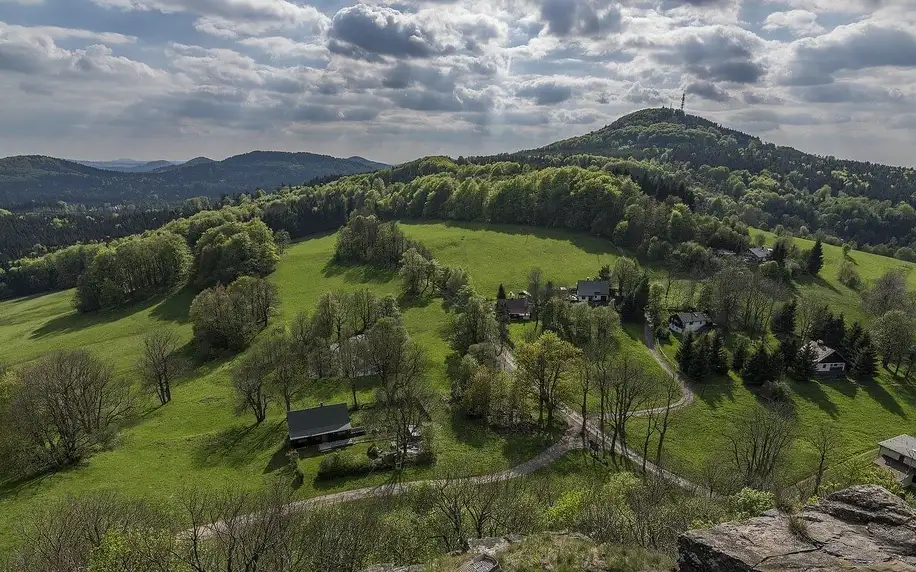 Ubytování na vrcholku hory Jedlová od jara do podzimu v Českém Švýcarsku