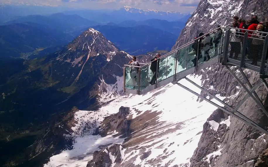 Adrenalinový výlet na vrcholky Alp na Dachsteinu