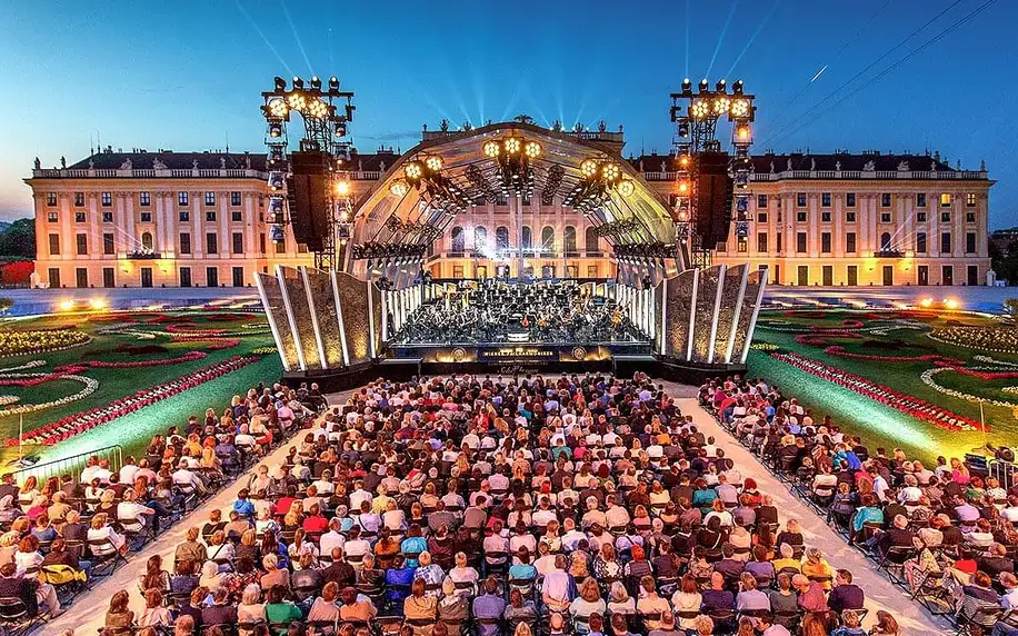 Vídeň a koncert filharmoniků v Schönbrunnu