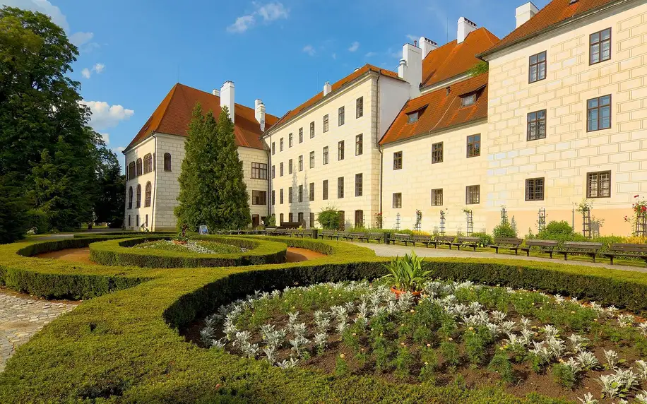 Renesanční hotel v Třeboni se stravou i wellness