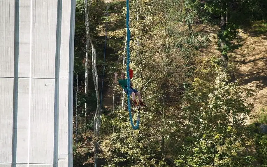 Bungee jumping Chomutov - bungee z nejvyššího mostu v ČR