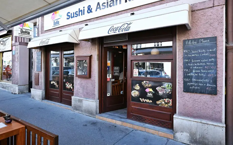 Sushi sety s 22–44 ks: klasické i speciální rolky