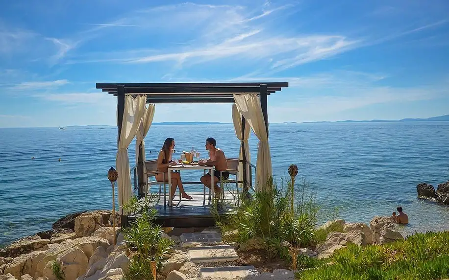 Chorvatský ostrov Pag: 4* hotel, all inclusive i bazény