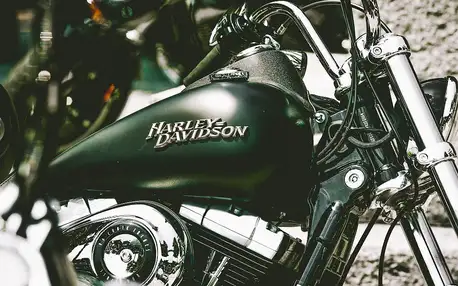 Hodina v motoristickém nebi: spolujízda na Harley - Davidson Softail heritage - 1600 ccm