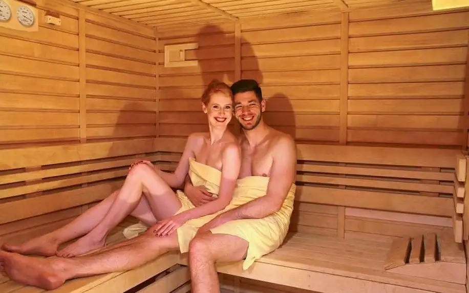 Privátní vířivka a finská sauna v centru Prahy pro dva