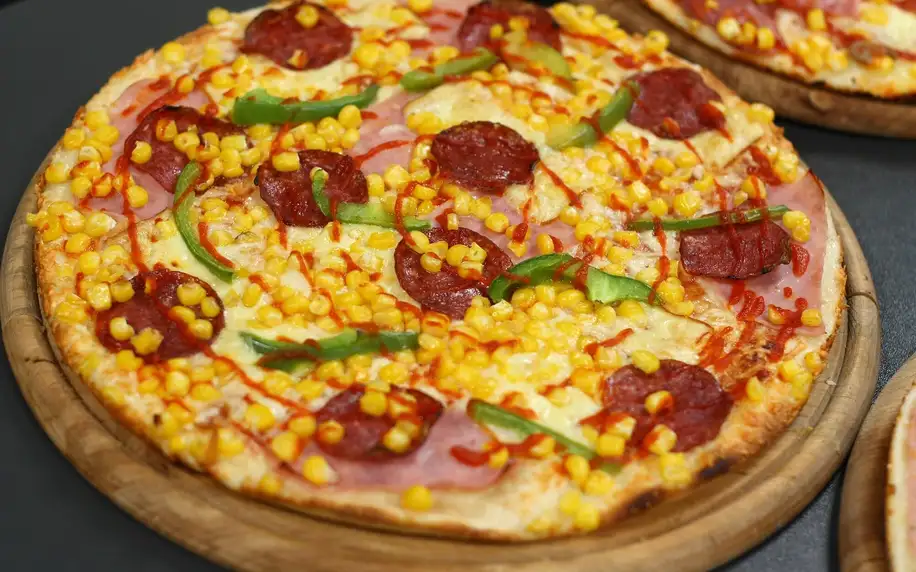 Až 4 Chacharovy pizzy podle výběru v Punk Food