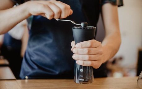 Online kurz přípravy kávy s pražírnou DOUBLESHOT + 5 druhů špičkové kávy + sada na přípravu kávy + kvalitní mlýnek