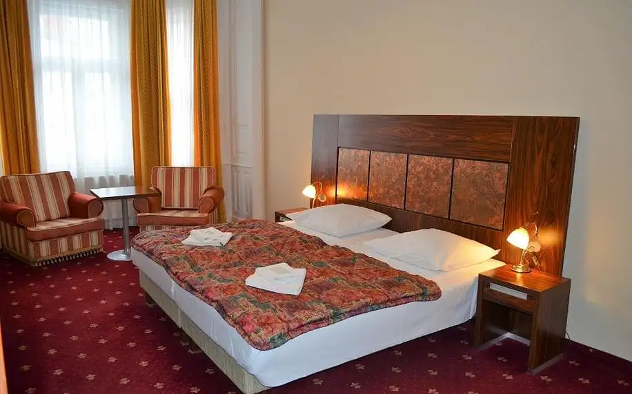 Hotel Palacký v centru lázeňské zóny na věhlasné Staré Louce