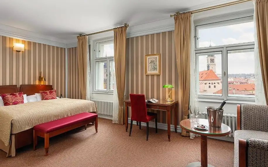 Elegantní secesní hotel Paříž umístěný v samém centru Prahy