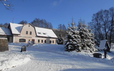 Silvestr v Krkonoších v Hotelu Vápenka u Pece pod Sněžkou. 5 nocí plných lyžování, wellness a oslav.