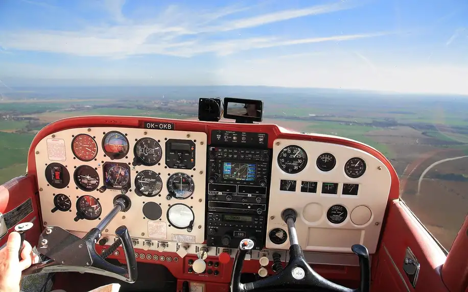 Hurá do oblak: pilotem Cessny na 30 nebo 45 minut