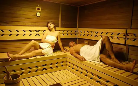 Pobyt ve Varech: bazén, sauna i léčebné či relax procedury
