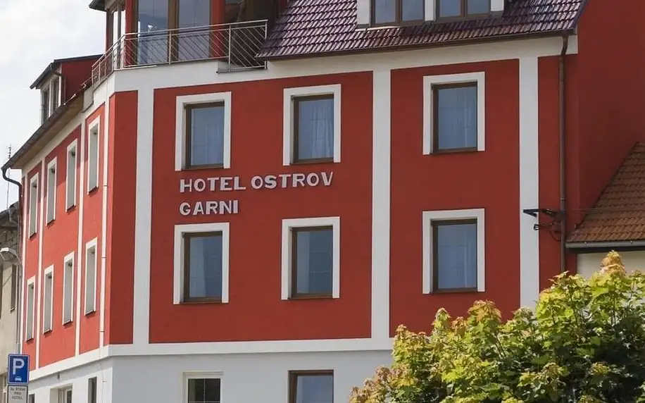 Střední Čechy: Hotel Ostrov Garni