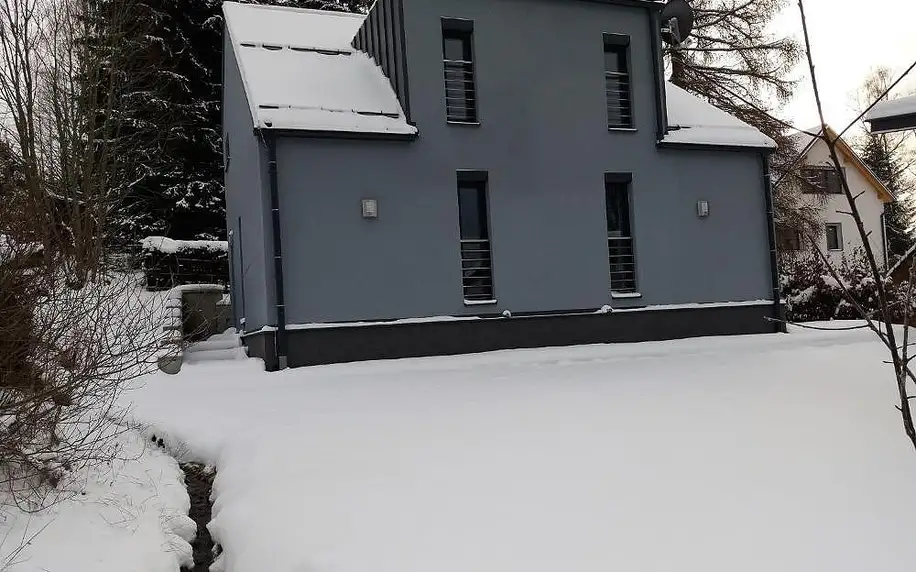 Plzeňský kraj: Quaint Holiday Home in elezn Ruda near Ski Area