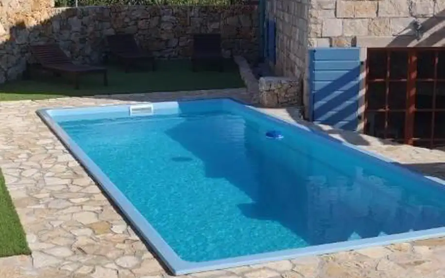 Chorvatsko, Pag: Mala Villa- private heated pool