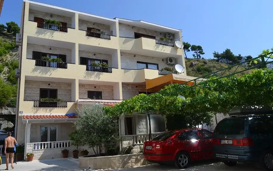 Chorvatsko, Omiš: Apartments Karlo