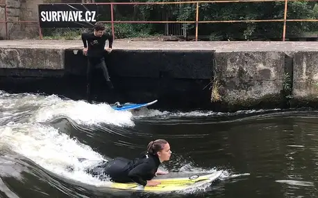 Surfing na řece