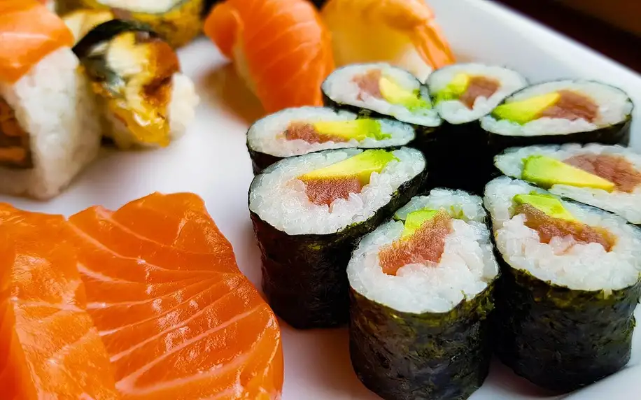 46 až 101 ks sushi ze Stodolní: losos i krab v tempuře