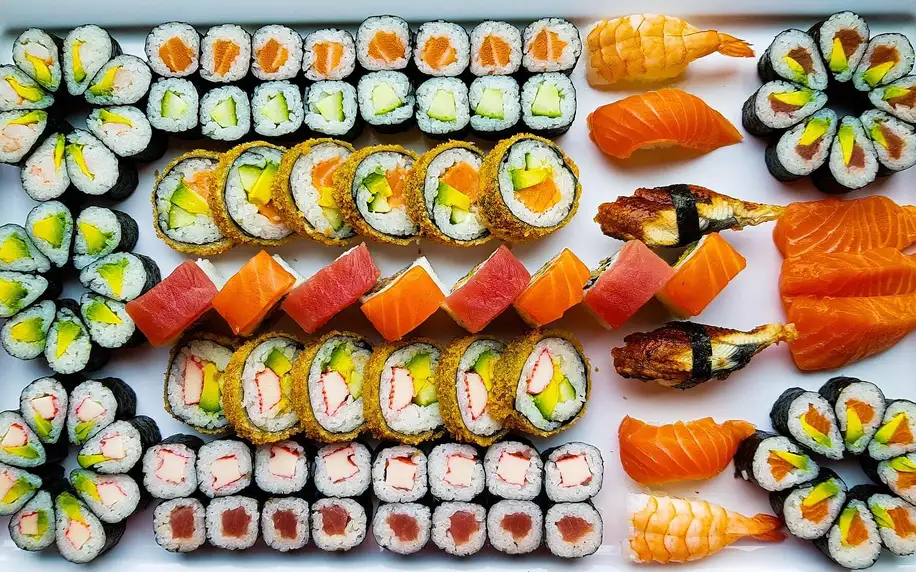 Set 46 či 101 ks sushi: losos, tuňák i rolky v tempuře