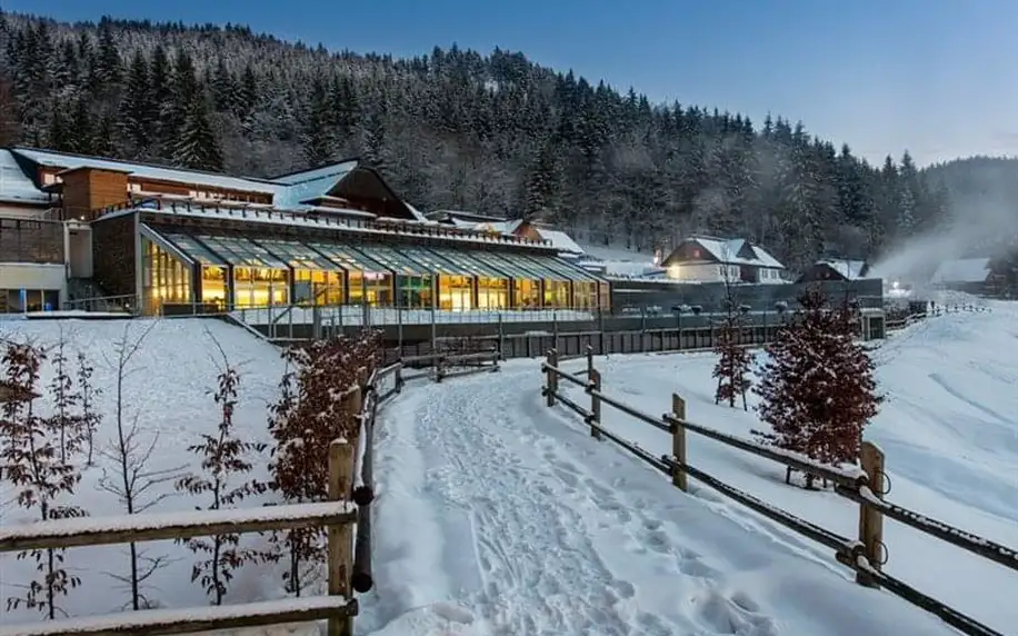 Velké Karlovice - Hotel Horal, Česko