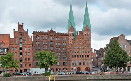 Hamburg: brána do světa a Lübeck (vlakem), Hamburk
