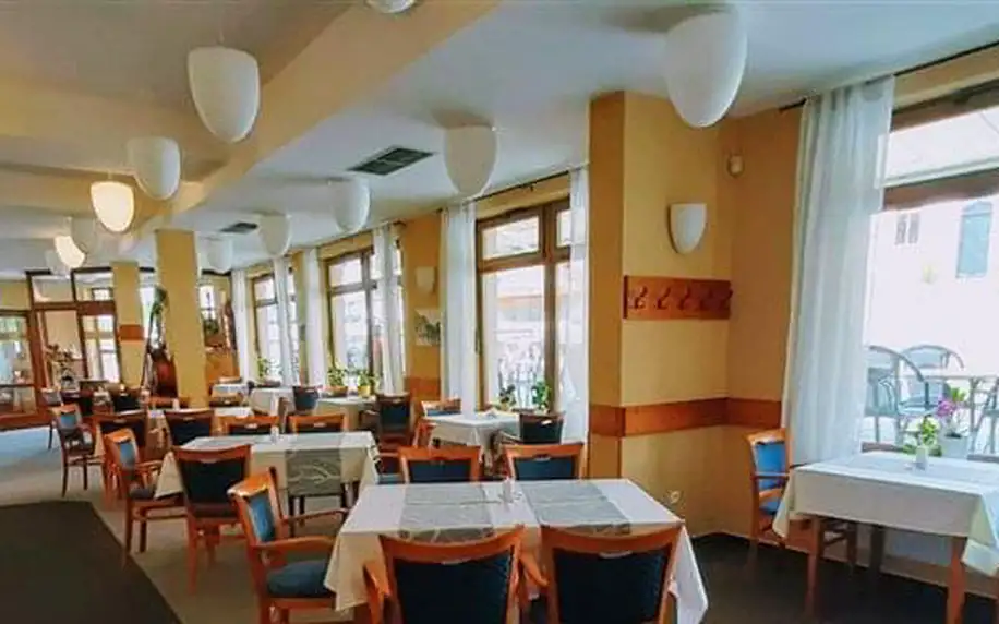 Hluboká nad Vltavou na 3-31 dnů, snídaně v ceně